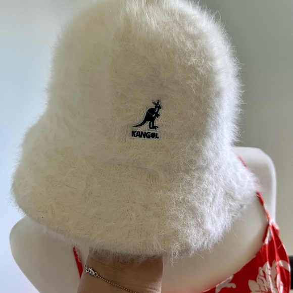 NEW Furgora Bucket Hat by Kangol Ivory Angora Medium - Picture 7 of 7
